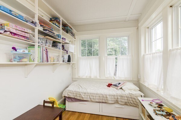 Building Photo - 128 Sewall Ave