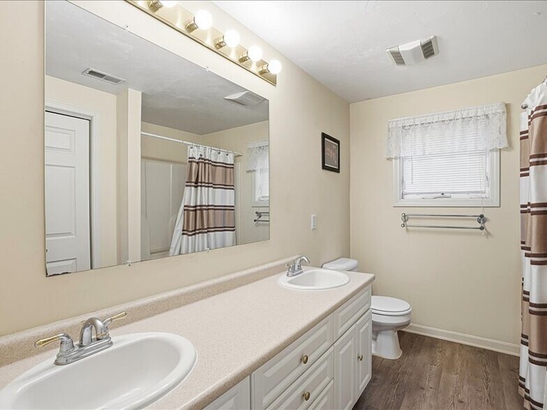 Building Photo - 20 Frongillo Farm Rd