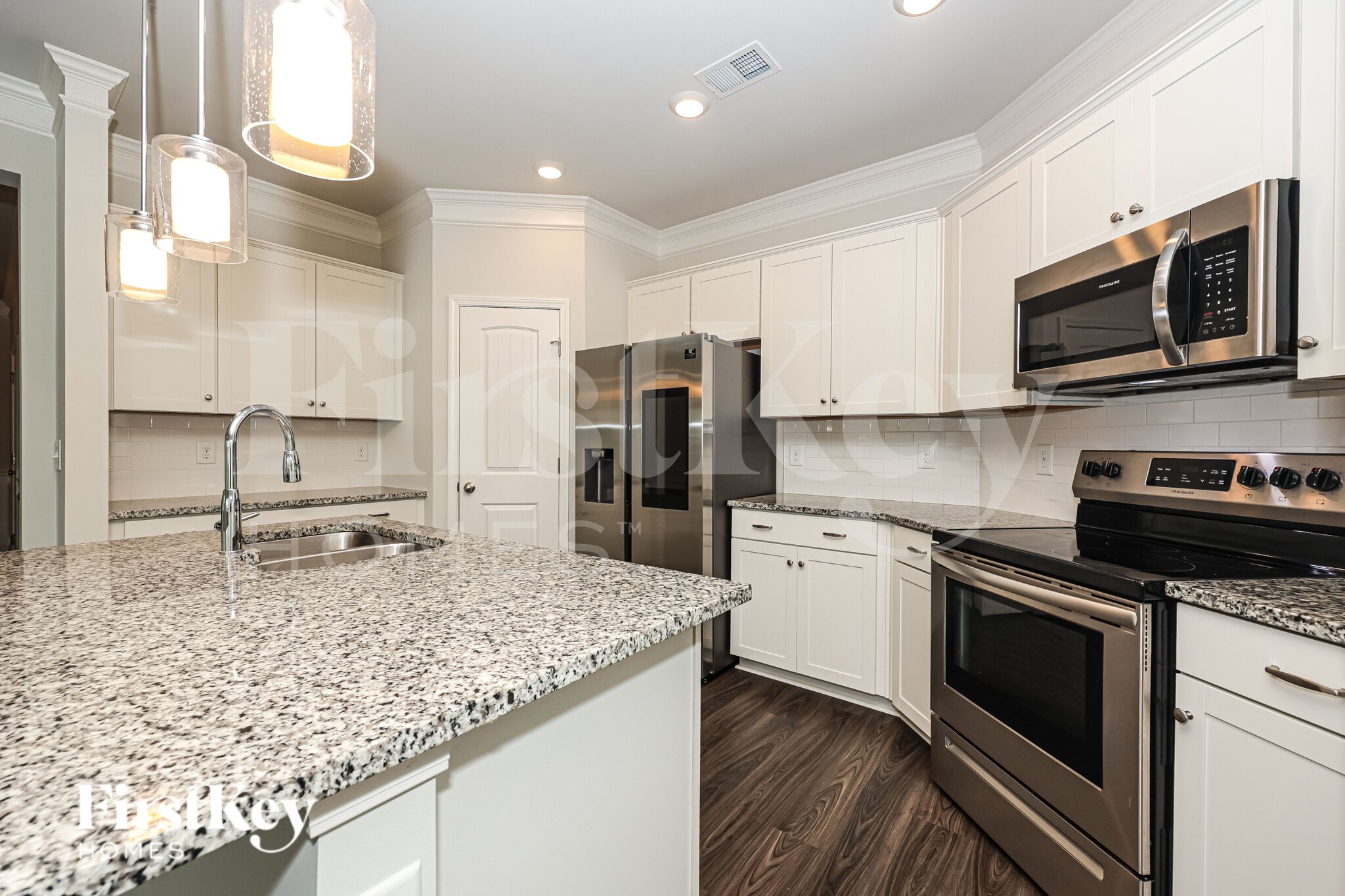 Building Photo - 3727 Pelham Wood Dr