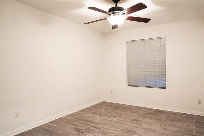 Building Photo - 2750 Holly Hall St