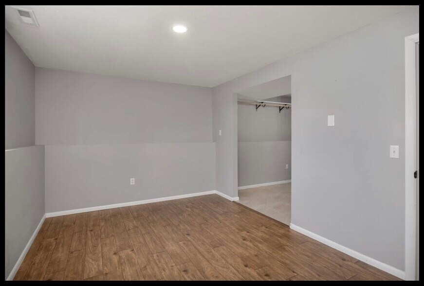 Building Photo - 1585 Valley Forge Rd