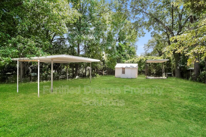 Building Photo - 2513 Timber Ln