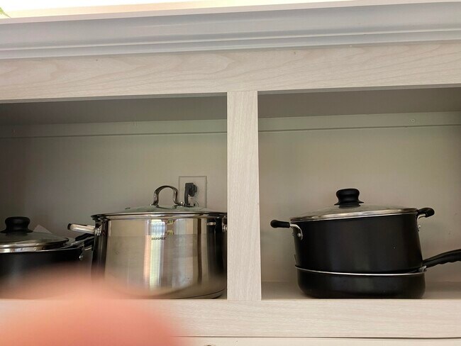 Building Photo - 72 Newport D