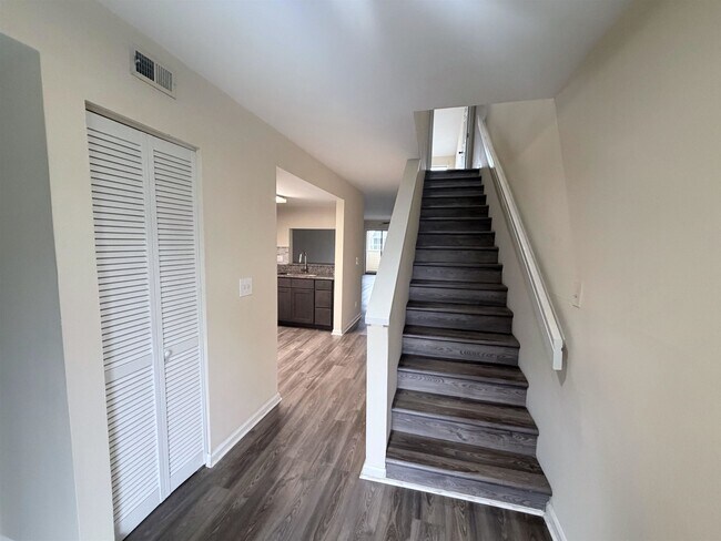 Building Photo - 1100 Possum Trot Rd