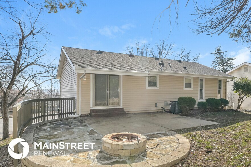 Building Photo - 87 Edward Dr