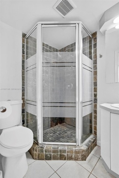 Building Photo - 3545 NE 167th St