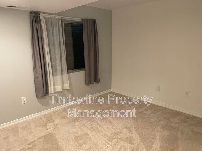Building Photo - 8322 Radcliff Dr