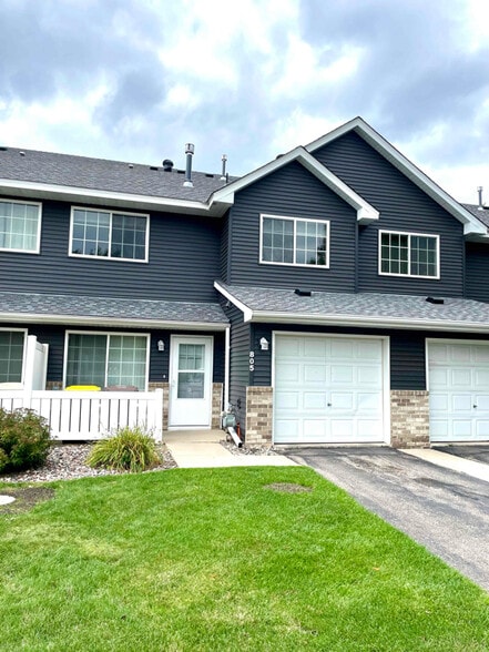 Primary Photo - 805 Horizon Dr SE