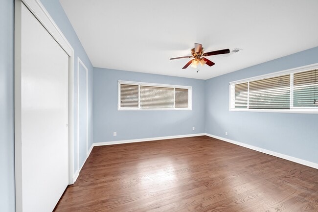 Building Photo - 4002 Martinshire Dr