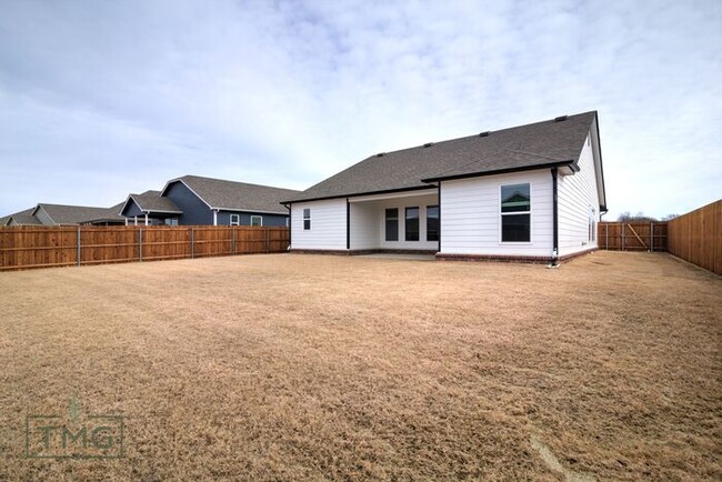 Building Photo - Owasso Dream Home! New Construction! Encla...