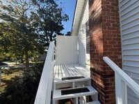 Building Photo - 326 1/2 S Walnut St