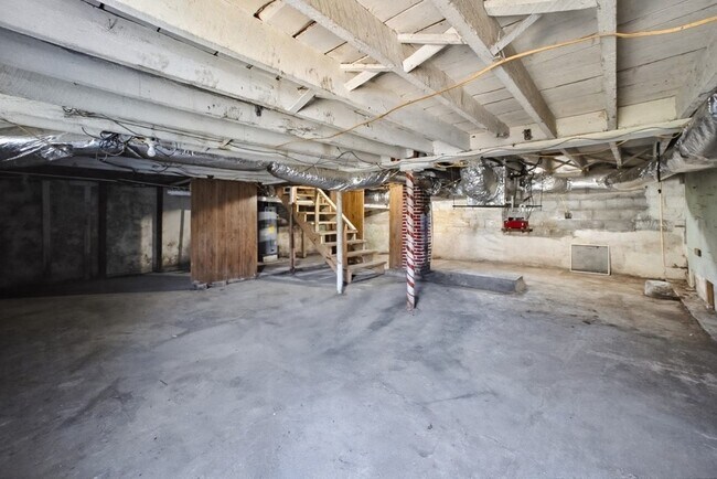 Building Photo - 11494 New Garden Rd