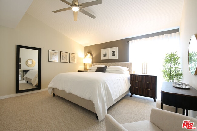 Building Photo - 603 S Prospect Ave