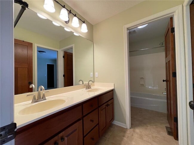 Building Photo - 12424 Princeton Ave