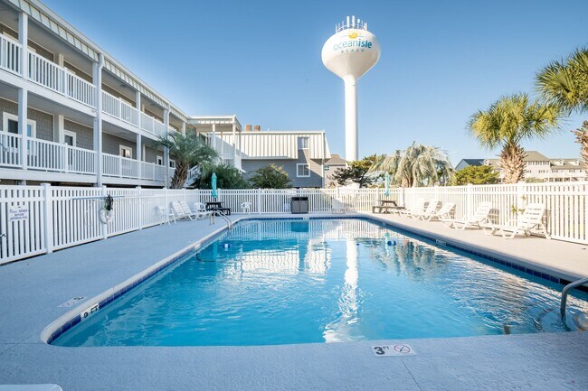 Building Photo - OFF-SEASON MONTHLY RENTAL WILL HELP WITH THOSE WINTER BLUES
