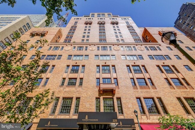 Building Photo - 219 S 18th St