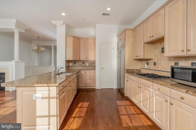 Building Photo - 720 Carpenter Rd