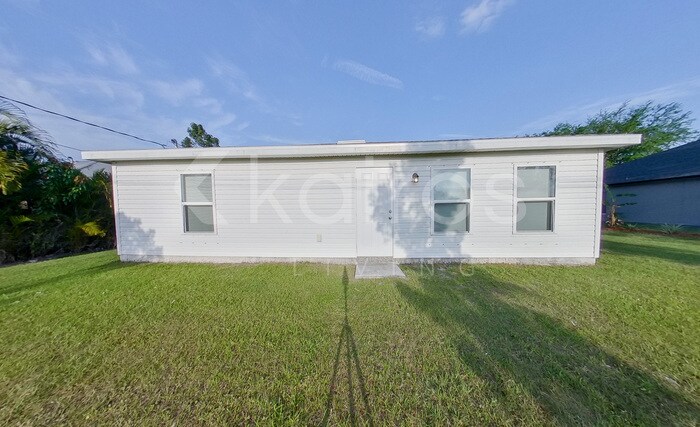 Building Photo - 8415 102nd Ave