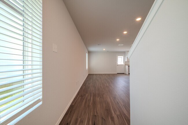 Building Photo - 22720 American Kestrel Ct
