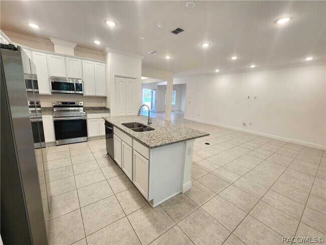 Building Photo - 88 Linder Dr