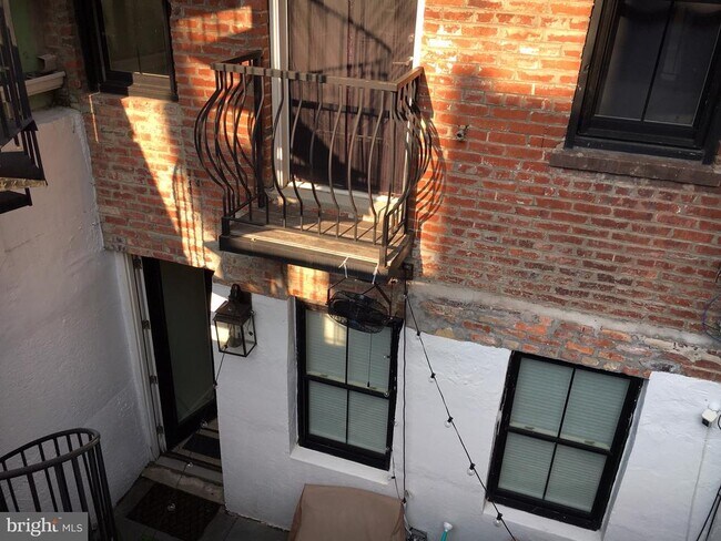 Building Photo - 2298 Champlain St NW