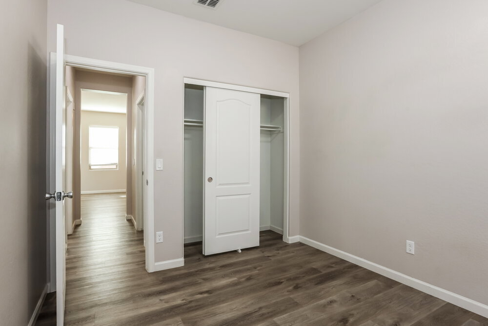 Building Photo - 4845 S 243rd Dr