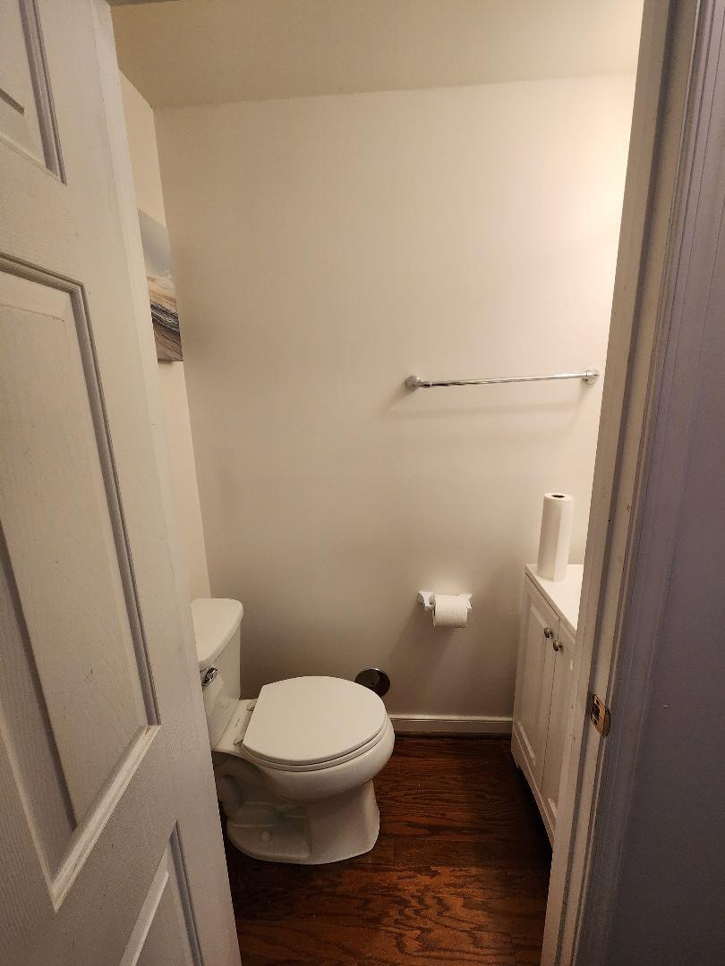 1/2 Bathroom - 4205 Riding Place Rd