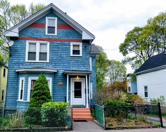 Primary Photo - 37 Webster St