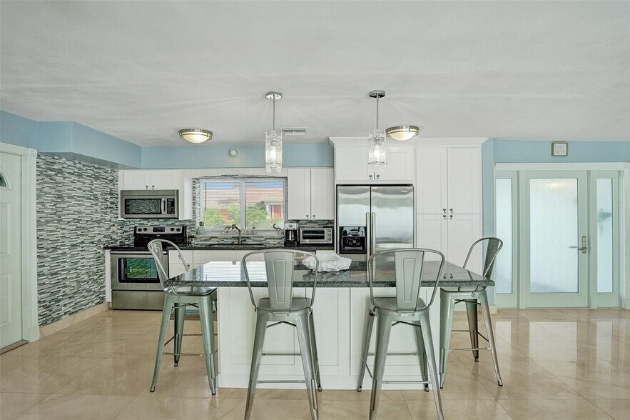 Building Photo - 3406 Robbins Rd