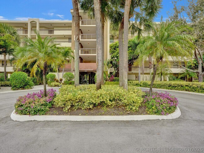 Building Photo - 955 Egret Cir