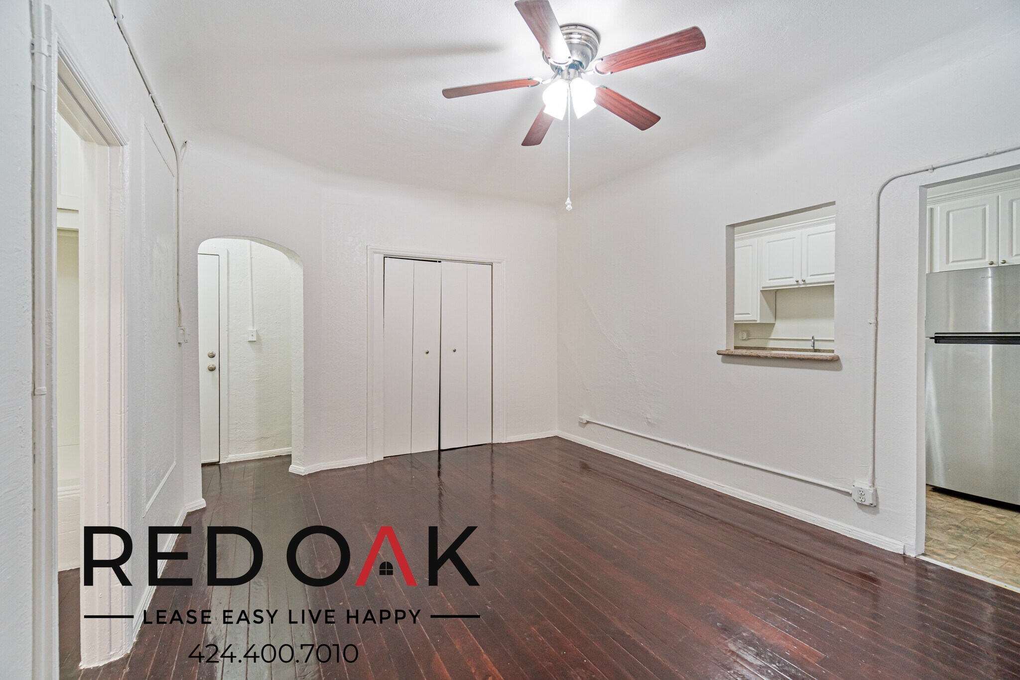 Building Photo - 849 S Oxford Ave