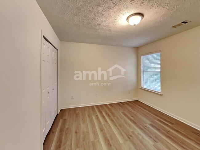 Building Photo - 1752 Chanson Pl NE