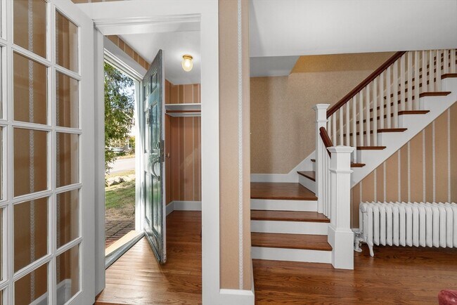 Building Photo - 84 Mt Pleasant Ave