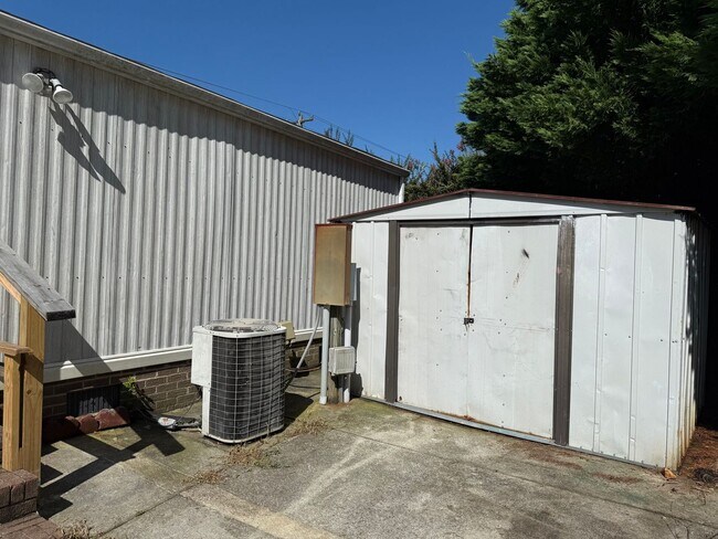 Building Photo - Charming Rural Home with Large Yard & Storage