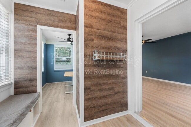 Building Photo - 4939 Woodland Dr