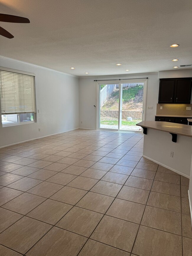 Building Photo - For Rent in West Murrieta – Spacious 5BR Home