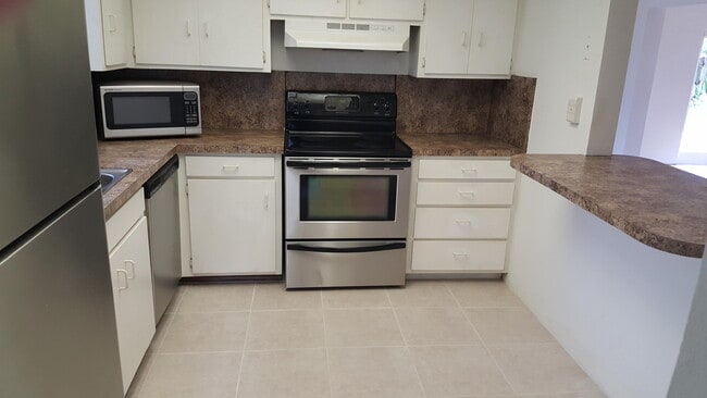 Building Photo - 1132 SW 3rd St