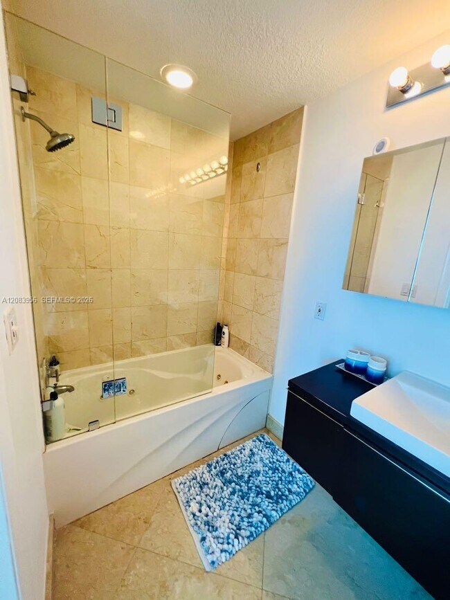 Building Photo - 6515 Collins Ave