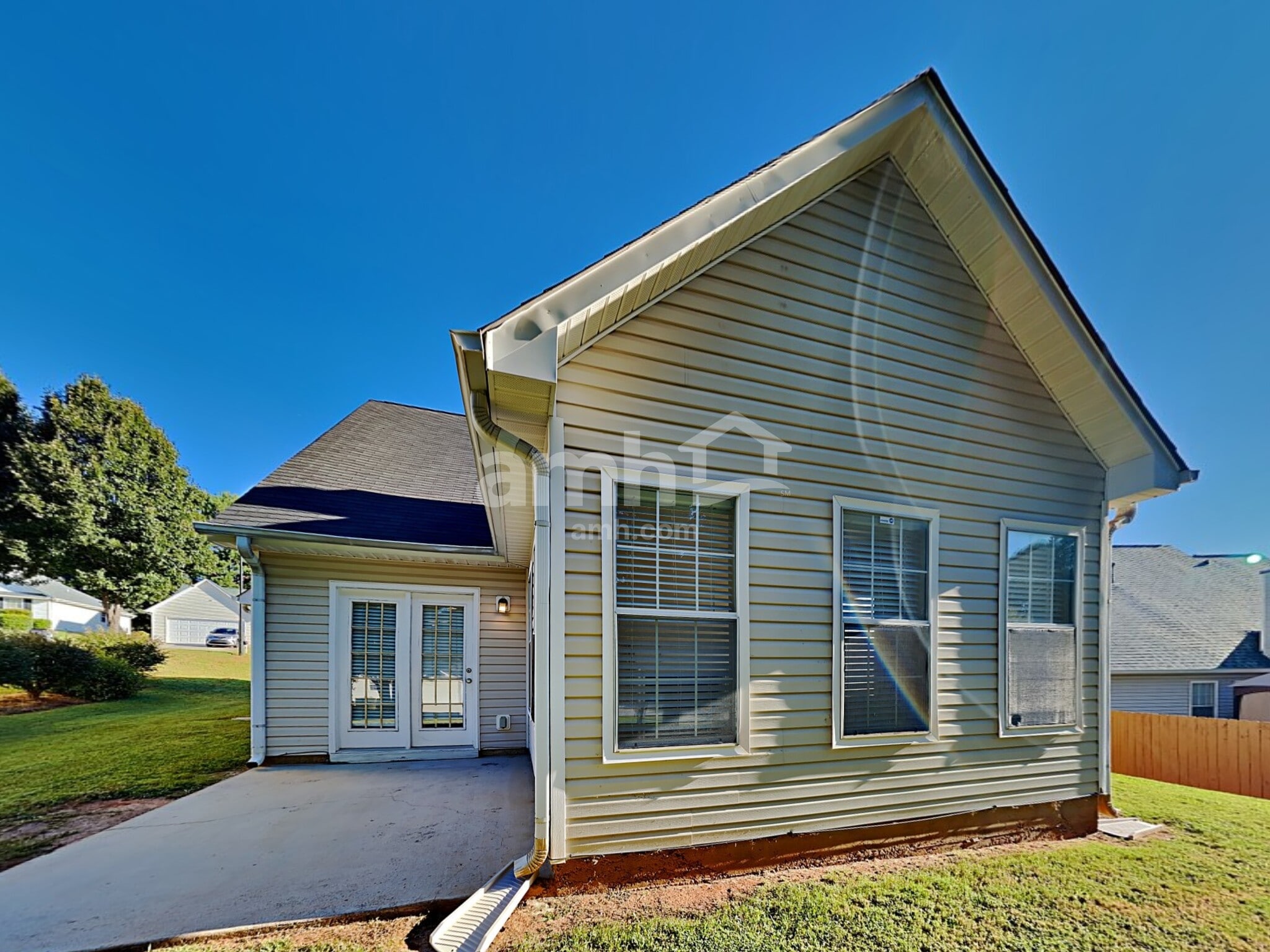 Building Photo - 532 Halley Way