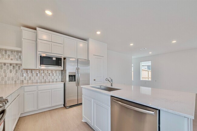 Building Photo - 6743 Iron Clover Dr