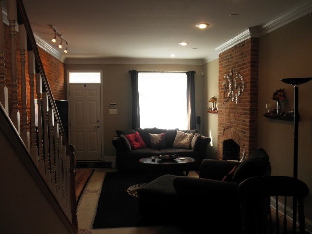 Building Photo - 33 N Milton Ave