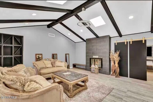 Building Photo - 9100 Parkland Dr