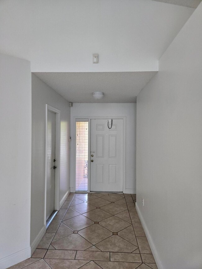 Building Photo - 16514 NW 3 St