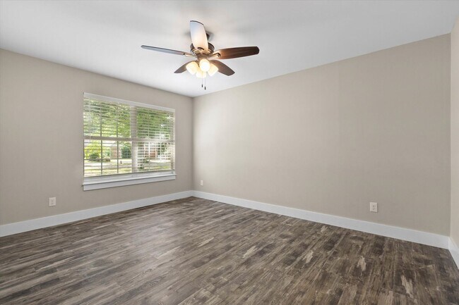 Building Photo - East Fairhope Full Brick