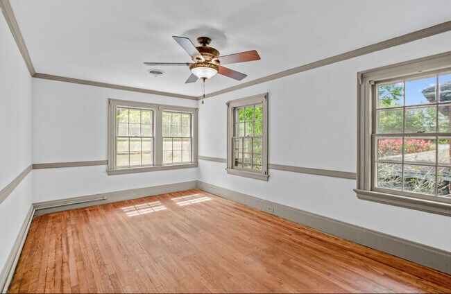 Building Photo - 620 Falls Rd