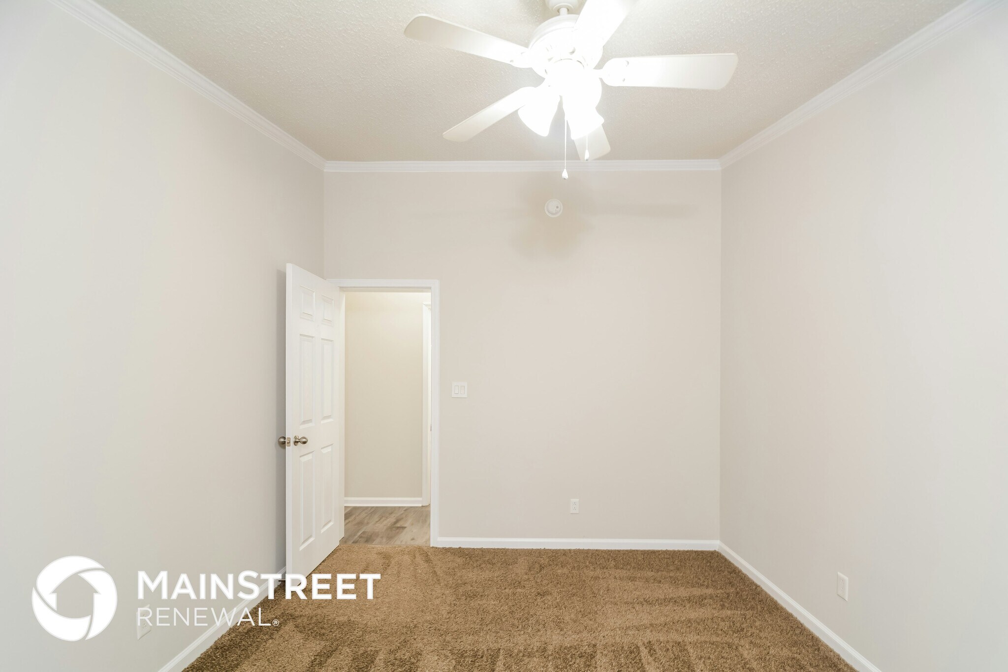 Building Photo - 617 E Walnut Ave