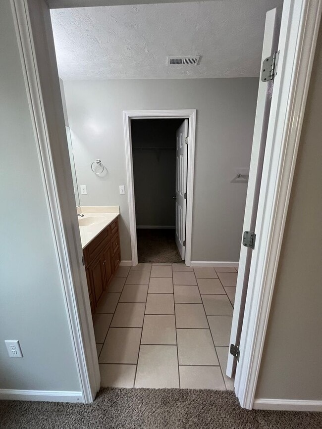 Building Photo - 1430 Avery Ln