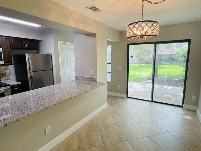 Building Photo - 606 Casa Park L Ct