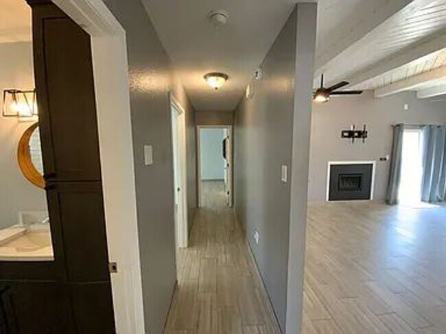 Building Photo - SWEET FAMILY HOME