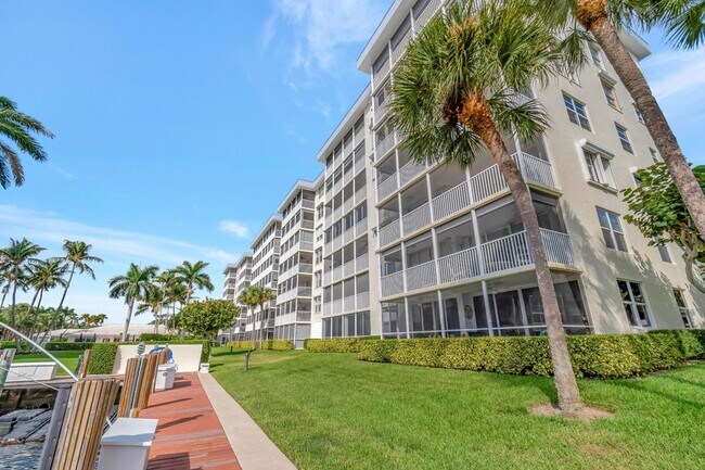 Building Photo - 1 Harbourside Dr